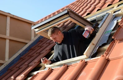 Pose de fenêtres de toit Velux à Gras